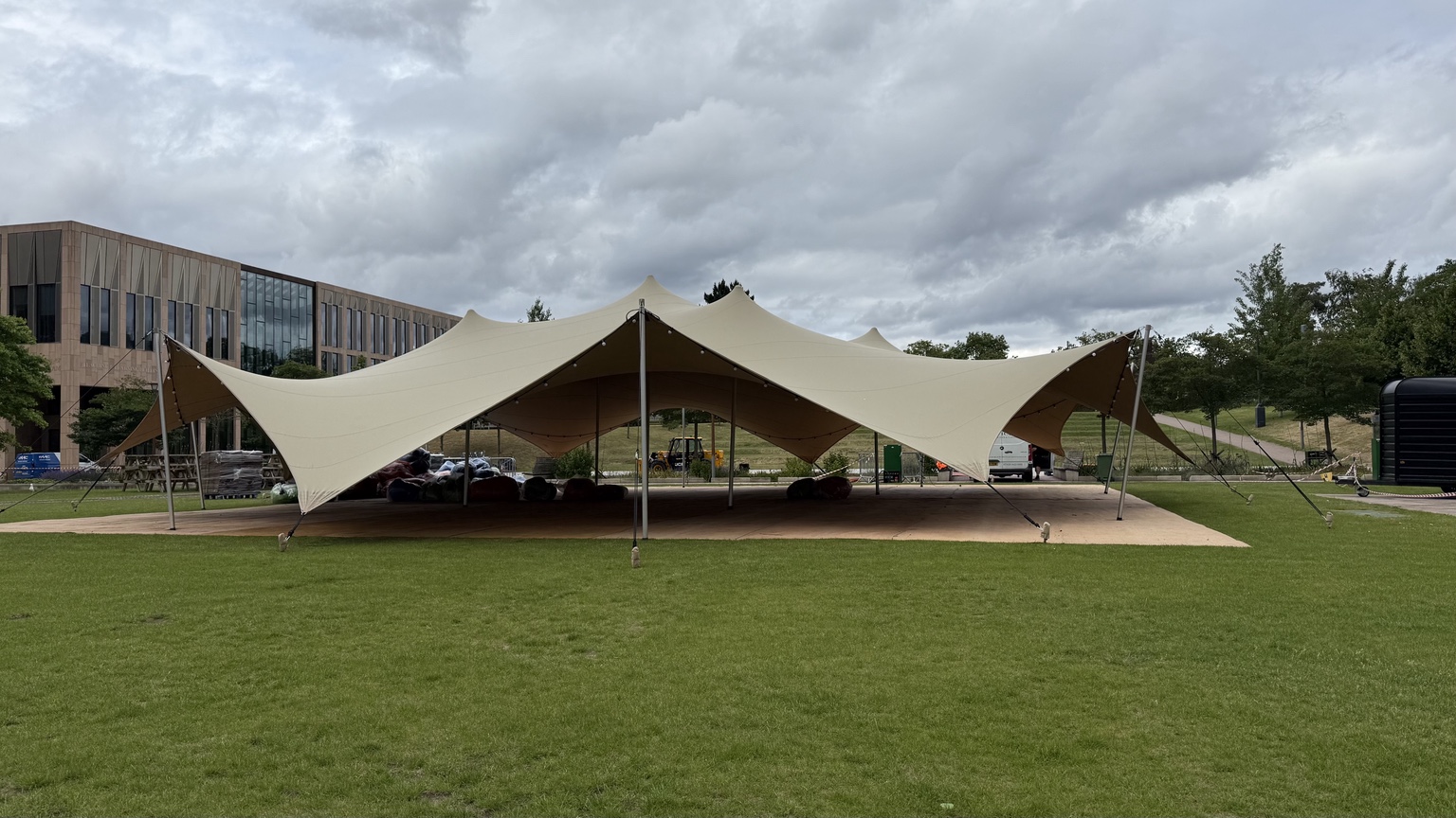 Stretch tent installation at a large event